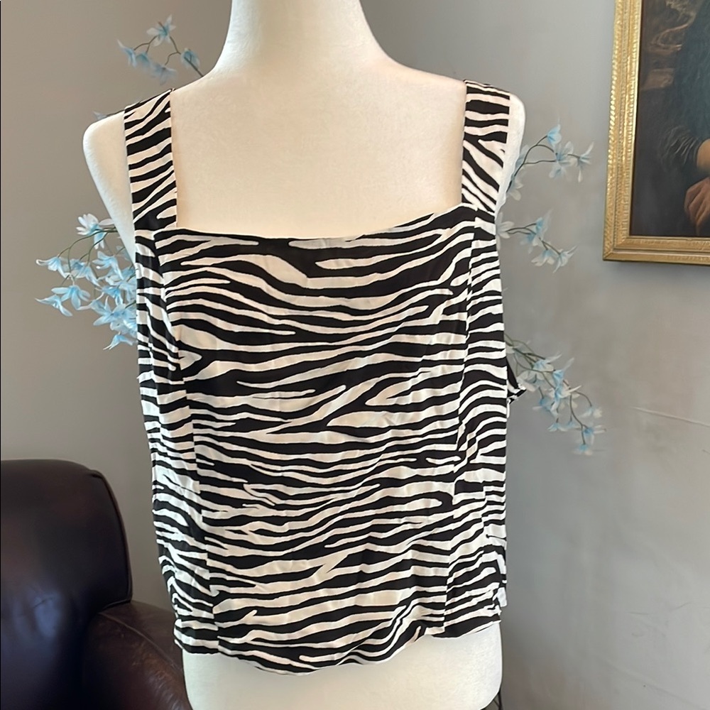 Bar III Black and White Tank Top